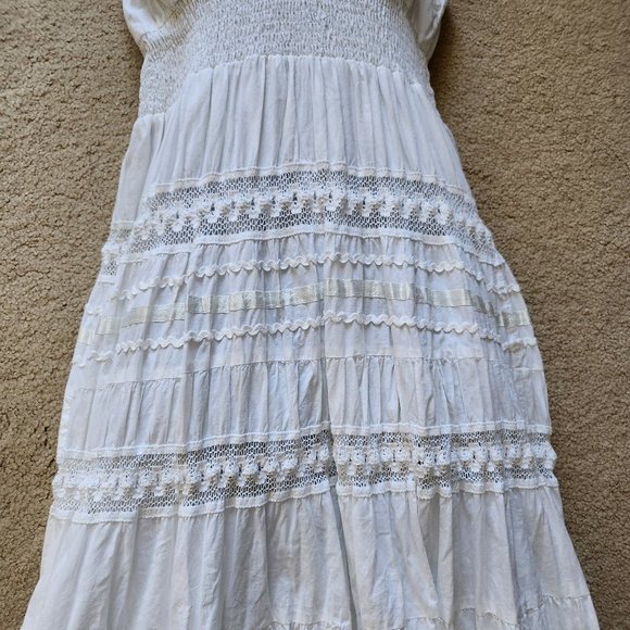 White Lace Summer Dress - Picture 3 of 14